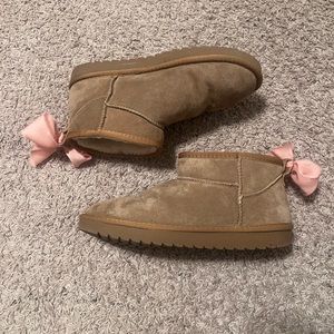 Cusionaire mini boots